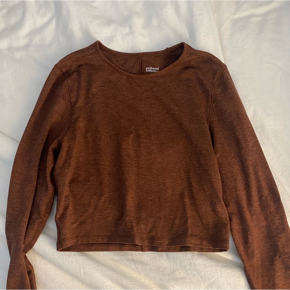 Girlfriend collective reset long sleeves crop in earth